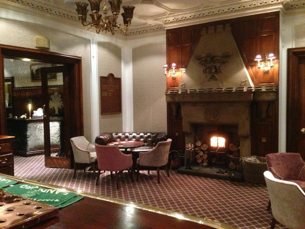 Oakwood Hall Hotel Bingley Exteriör bild